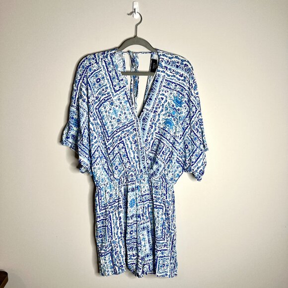 VICI Majorca Printed Short Sleeve Pocketed Romper Resortwear Vacation Sz L NWT - Picture 2 of 6